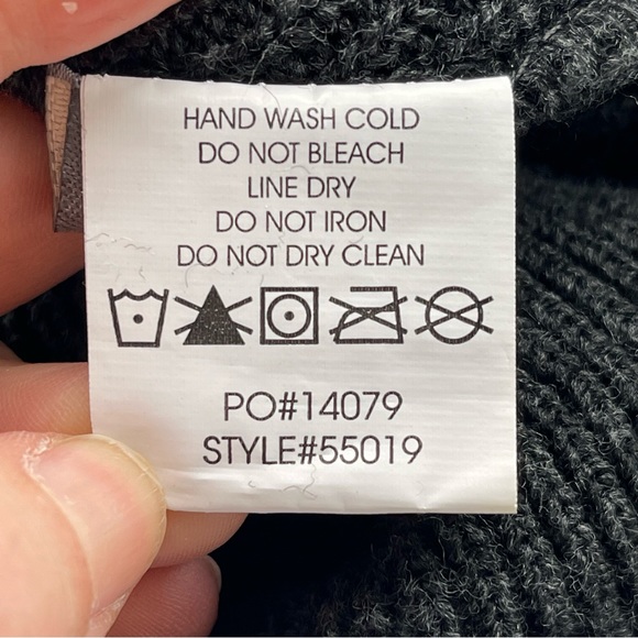 Lost Trail, MT/ID Knit Beanie. In good used condition! One Size - Picture 6 of 6